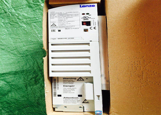 Lenze E82EV152K4Cのベクトル頻度インバーター ドライブは50/60のHZ 3段階400/500 VACを入れた