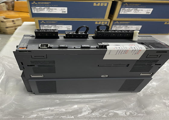MR-J4-200B 2kWの産業Servoは三菱電機3PH 170Vを運転する