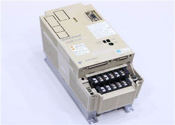 SGDB-15ADS ACサーボ アンプ200V - 230V 9.5A Servopackは10のAMPSを入れた