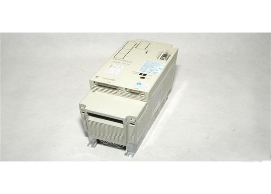 SGDB-15ADS ACサーボ アンプ200V - 230V 9.5A Servopackは10のAMPSを入れた