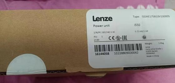 Lenze i500シリーズI5DAE175B10V10000S 0.75kW 4.2A 1.0 HP 1PH 240VはEMCフィルターを統合した