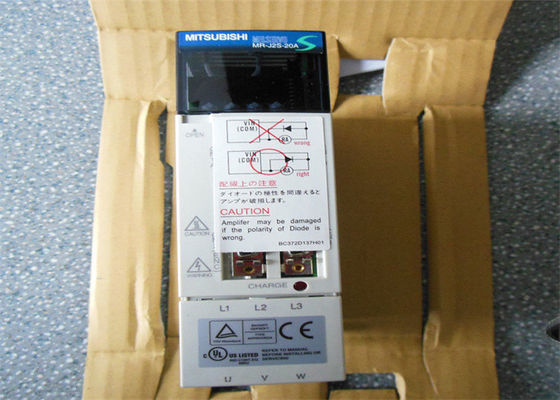 三菱産業AC Servoは新しいMR-J2S-20Aのサーボ アンプを運転する