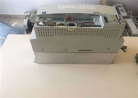 Lenze EVS9326-ET サーボ コントローラー 9300 シリーズ 400/480 VAC 11 KW (14.75 HP)