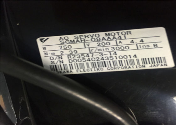 真新しいYaskawa AC産業SGMAH-08AAA41 750W 200V 3000RPM
