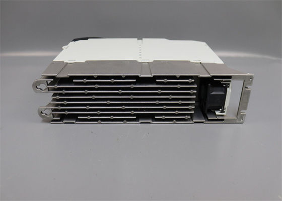 Lenze E70ACMSE0644SA1ETR SERVO-INVERTER I700 2000までのHZ可能