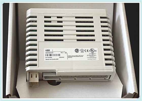 ABB 3BSE038415R1 S800のアナログの入出力モジュールAO810V2 ASEAブラウンBOVER