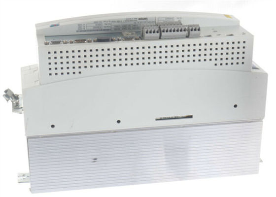 Lenze EVS9324-CIV003のサーボ コントローラー9300のシリーズ400/480 VAC 3.0 KW （4 HP）