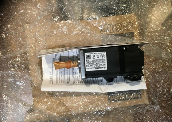 三菱100W 3段階モーターHF-KP13新しいセットが付いている産業ACサーボ ドライブMR-J3-10T