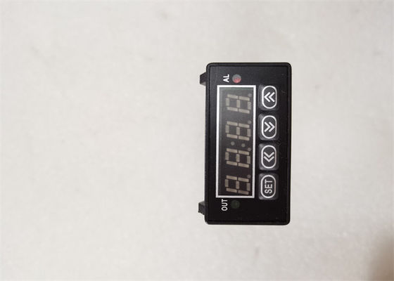 Omron E5GN-R1TCの温度調節器1のリレーは50/60のHZ 1/32のDIN 100-240 VACを出力した