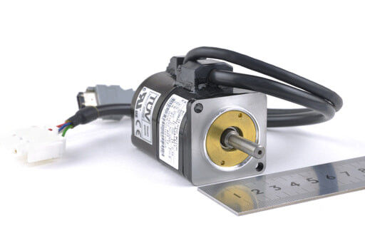 SGMAH-A3A1A21 Yaskawa ACサーボ モーター0.095N.m 0.44A Ins B 30V 200W 0.44A
