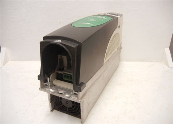 Nidecの制御技法ACドライブSP1405 3KWインバーター380-480V AC 3 PH 5 HP 8.8A