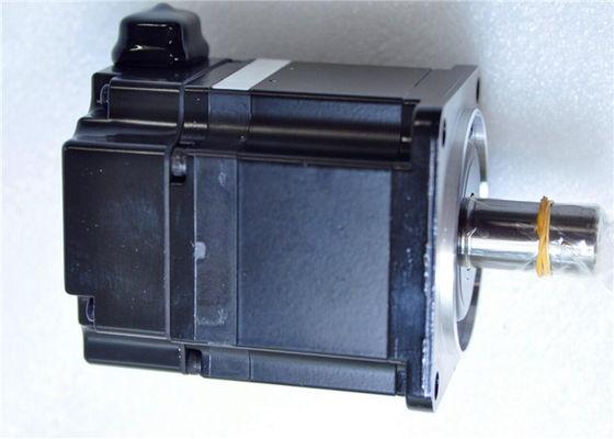 YASKAWA SGMAHシグマII SGMAS-02ACA21 ACサーボ モーター200W 1.9A 0.637N.m