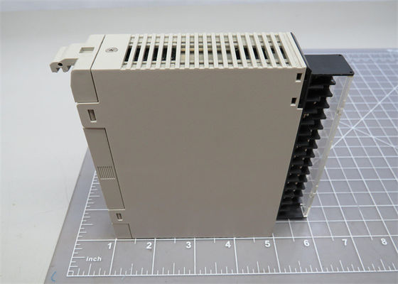 Omron C200H-DA003はモジュール8の出力されたアナログ-10から10 V 8X 1-5 Vを出力した