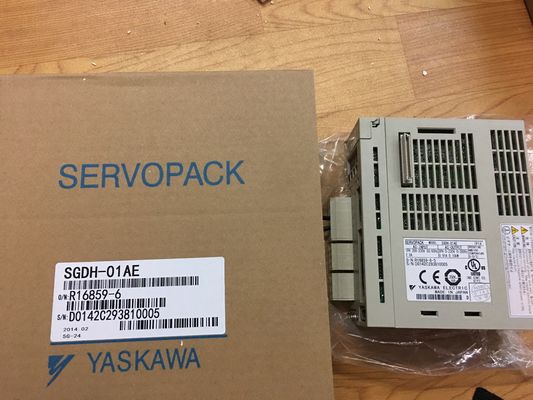 50/60HZ産業Servoは真新しいYASKAWA SGDH-01AE SERVOPACKを運転する