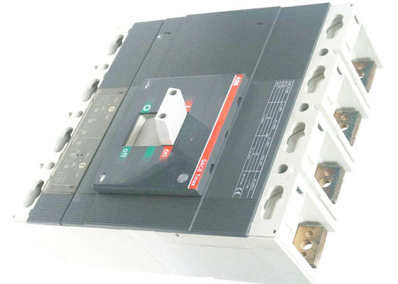 1SDA060317R1 Tmax T6L800 TMA800-8000は場合の遮断器PLCの部品を形成した