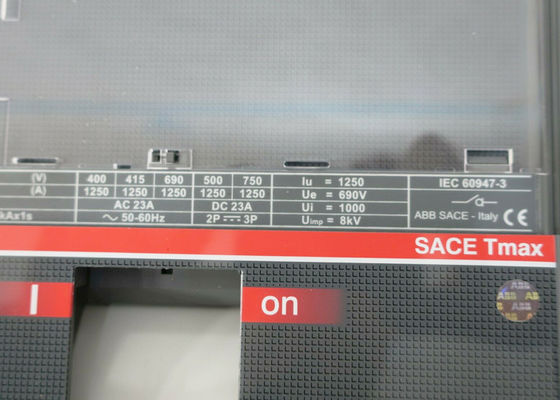 1SDA062036R1 SWITCH-DISCONNECTOR TMAX T7D 1250 3P F Fは場合の遮断器を形成した