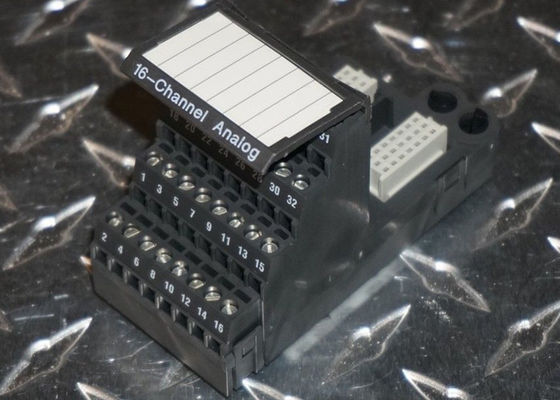 エマーソンDELTAVのターミナル ブロックKJ3223X1-EA1 12P2867X 16チャネルのアナログ モジュール
