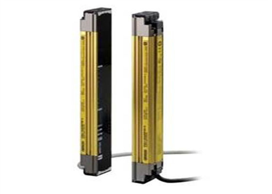 Omron F3SJ-A0695P14-Dの安全燈カーテンDIA 4つのMMの76軸線のビーム