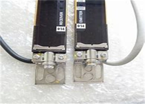 Omron F3SJ-A0875P14の安全燈カーテンPLCのプログラム可能な論理のコントローラー