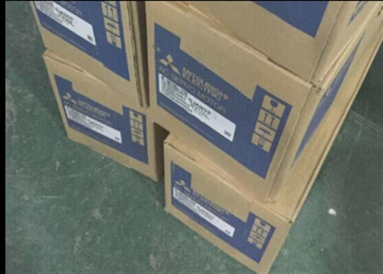 HF-SP702B AC産業サーボ モーター三菱HFシリーズ7kW 2000RPM