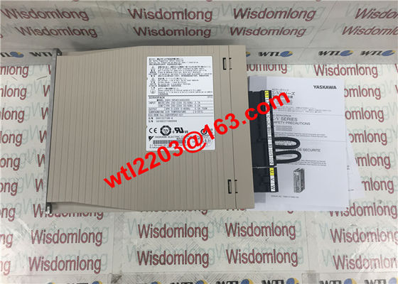 1PH 200-230V ACサーボ モーター ドライブ、YASKAWA Servopack SGDV-5R5A01A 50/60HZ 3.7A