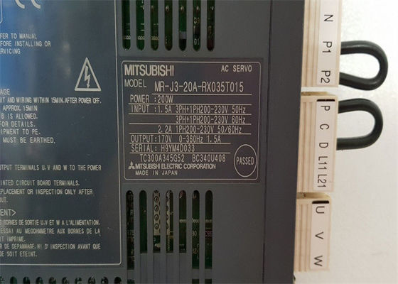200W三菱MR-J3-20A-RX035T015 ACサーボ アンプ1.5A産業ドライブは170Vを出力した