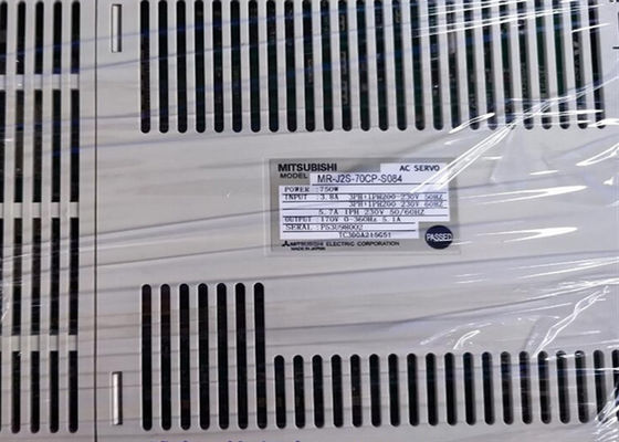 MR-J2S-70CP-S084三菱の産業Servoは3PH 200-230VAC 50/60HZ 750Wを運転する