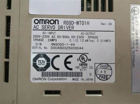 OMRON R88D-GT01Hのサーボ運転者1.16A 240Vは100つのWのアナログ/脈拍の入力にタイプ荷を積む