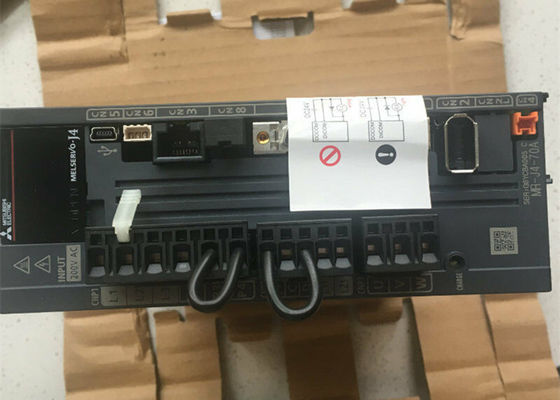 三菱750W ACサーボ ドライブMR-J4-70A 1軸線MELSERVO-J4シリーズ サーボ アンプ