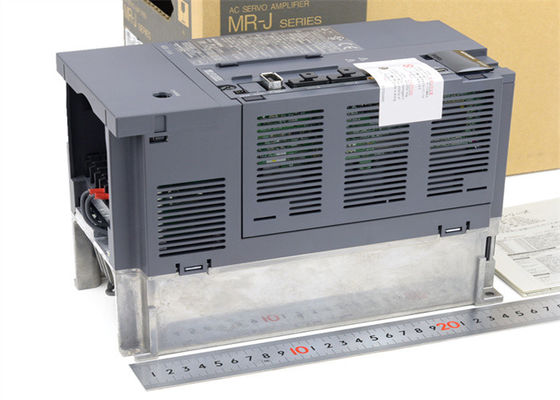 三菱MR-J3-350B4 ACサーボ アンプMELSERVO-J3シリーズ3.5 KW SSCNET III 3-PHASE 400 VAC