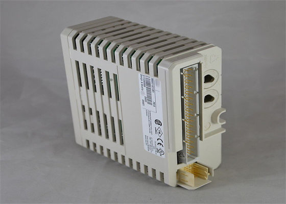 新しい3BSE013210R1 PLC DI830 ABBデジタル入力SOEモジュール24VDCは2x8チャネルを入れた