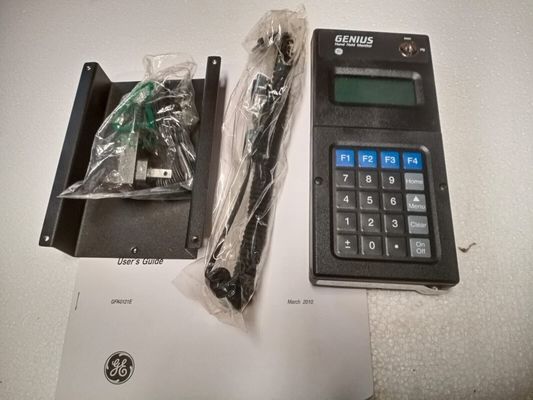 IC660HHM501 GE Fanucはすべての天才入力/出力のブロックおよびバス コントローラー モジュールにインターフェイスする