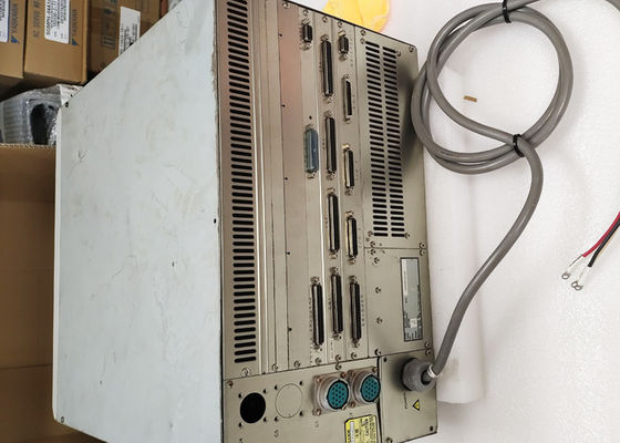 SANKYOはSC3200-300ロボット コントローラーSC3200 200/230VAC 50~60Hzを使用した
