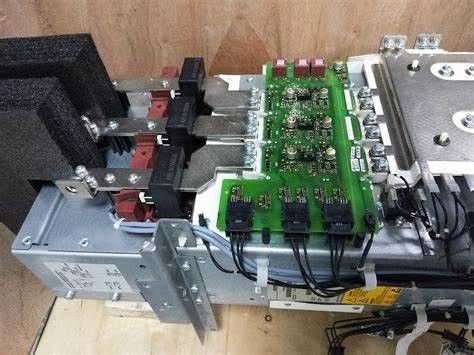 510-750 V DCのためのSiemens 6SL3352-1AG35-8EA1力ブロック、490 Aモーター モジュール3段階