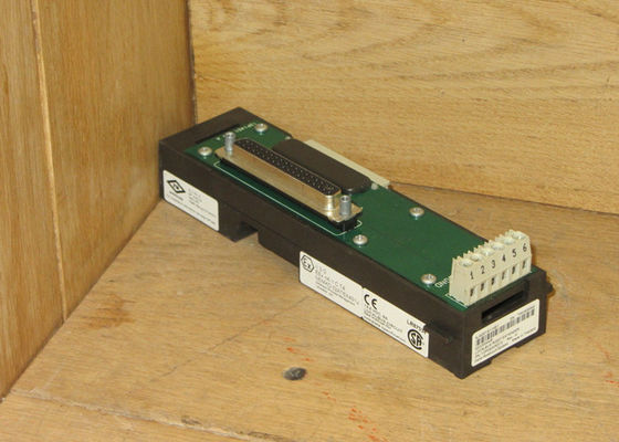 新しいエマーソンDELTAV KJ4001X1-HB1 12P0830X072のローカル バスの右のエクステンダーBCK