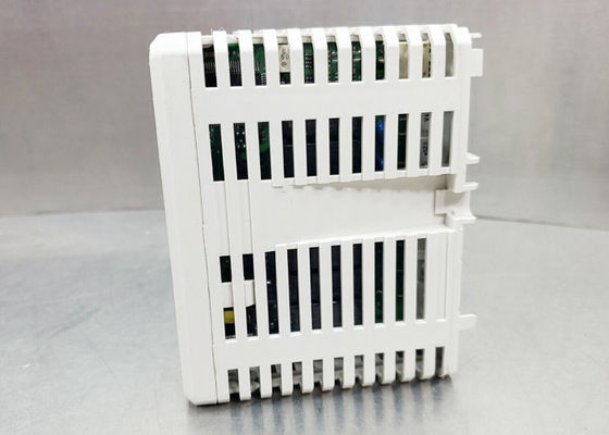 DO820デジタル出力のリレー8Ch ABB 3BSE008514R1 800xA入力/出力モジュール
