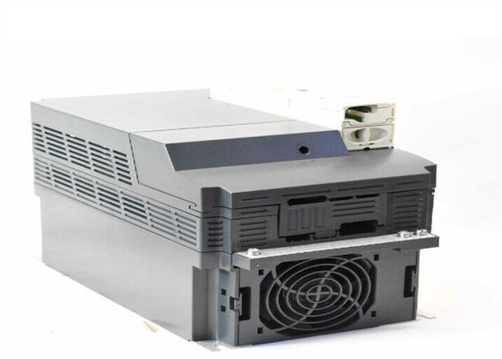 ATV32HD11N4   シュナイダー可変的な速度ドライブATV32 11 kw 400 V   3段階