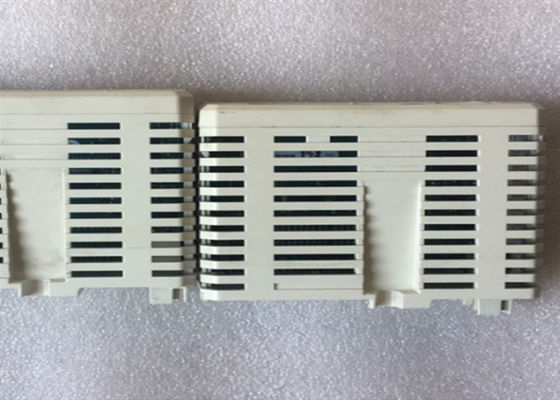 ABBデジタル出力モジュール DO818 32チャンネル S800 I/O アナログモジュール 3BSE069053R1