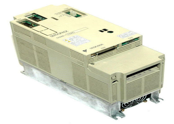 SGDM-15AC サーボパック ヤスカワ 電動サーボドライブ 1.5KW 200 - 230 V-AC 段階:3