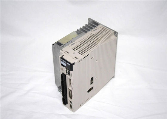 ヤスカワ SGDV-3R5D11A AC 220V サーボドライブ 強力なサーボドライブ