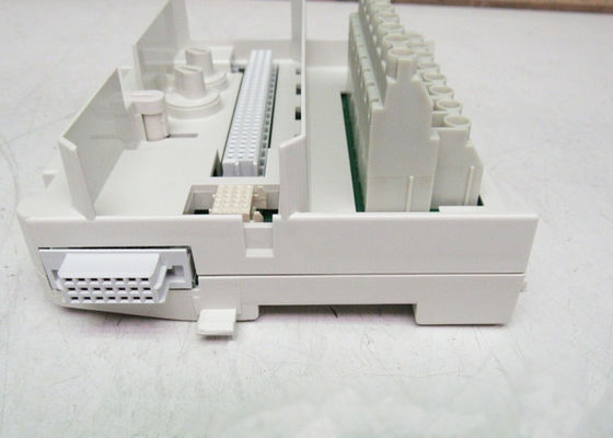 3BSE013235R1 TU831V1はMTU 250V信号ターミナルS800入力/出力モジュールを伸ばした