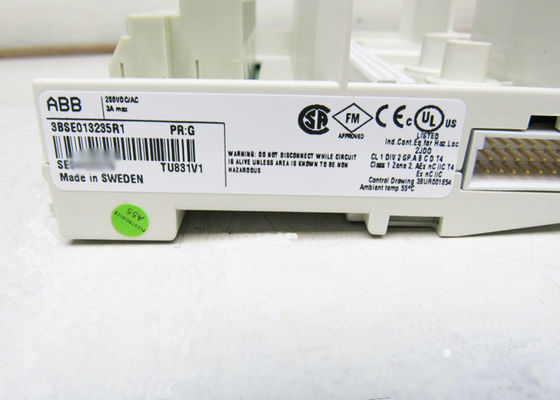 3BSE013235R1 TU831V1はMTU 250V信号ターミナルS800入力/出力モジュールを伸ばした