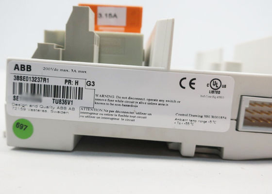 3BSE013237R1 TU836V1はMTUの単位2x4を溶かした信号モジュールS800を拡張した