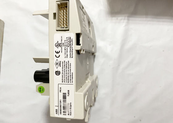 TU838 3BSE008572R1はMTUの単位50Vのターミナル ブロック モジュールS800を伸ばした