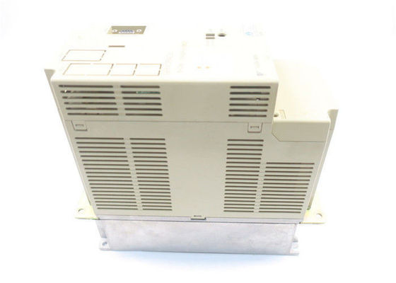 SGDB-15ADP-PY8 Yaskawaの産業1.5KW Servoはサーボ アンプ200-230Vを運転する