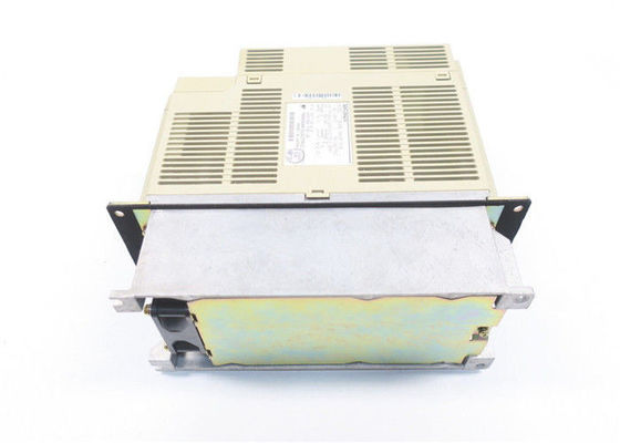 SGDB-15ADP-PY8 Yaskawaの産業1.5KW Servoはサーボ アンプ200-230Vを運転する