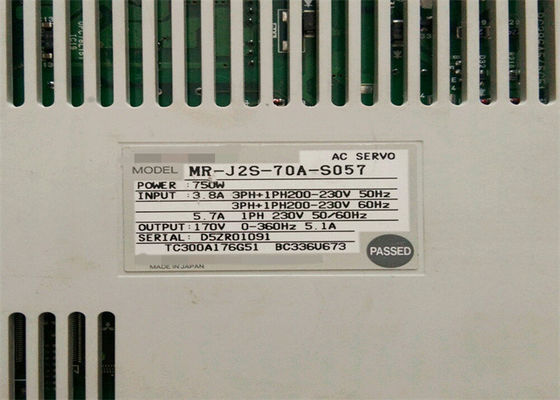新しい三菱電機750W 3Phase ACサーボ モーター運転者MR-J2S-70A-S057のアンプ