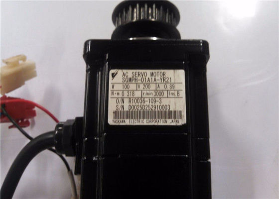 SGMP-01A312 Yaskawa 3000RPM 2048PPR 100W 200V AC同期サーボ モーター