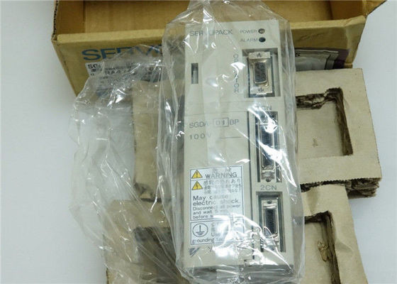 Yasakawa SGDA-01VP   ACサーボ モーター ドライブ100W 0.13HPは容量を評価した