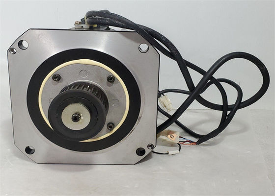 YASKAWA SGMDH-06A2A-YR13 ACサーボ モーター550 W 4.0 AMPS 2000 RPM